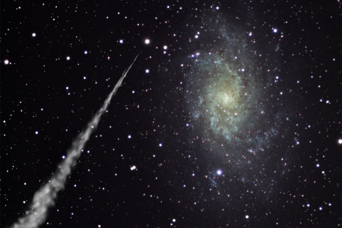 NASA Confirms 3I/ATLAS: Interstellar Comet Emitting Water Far from Sun